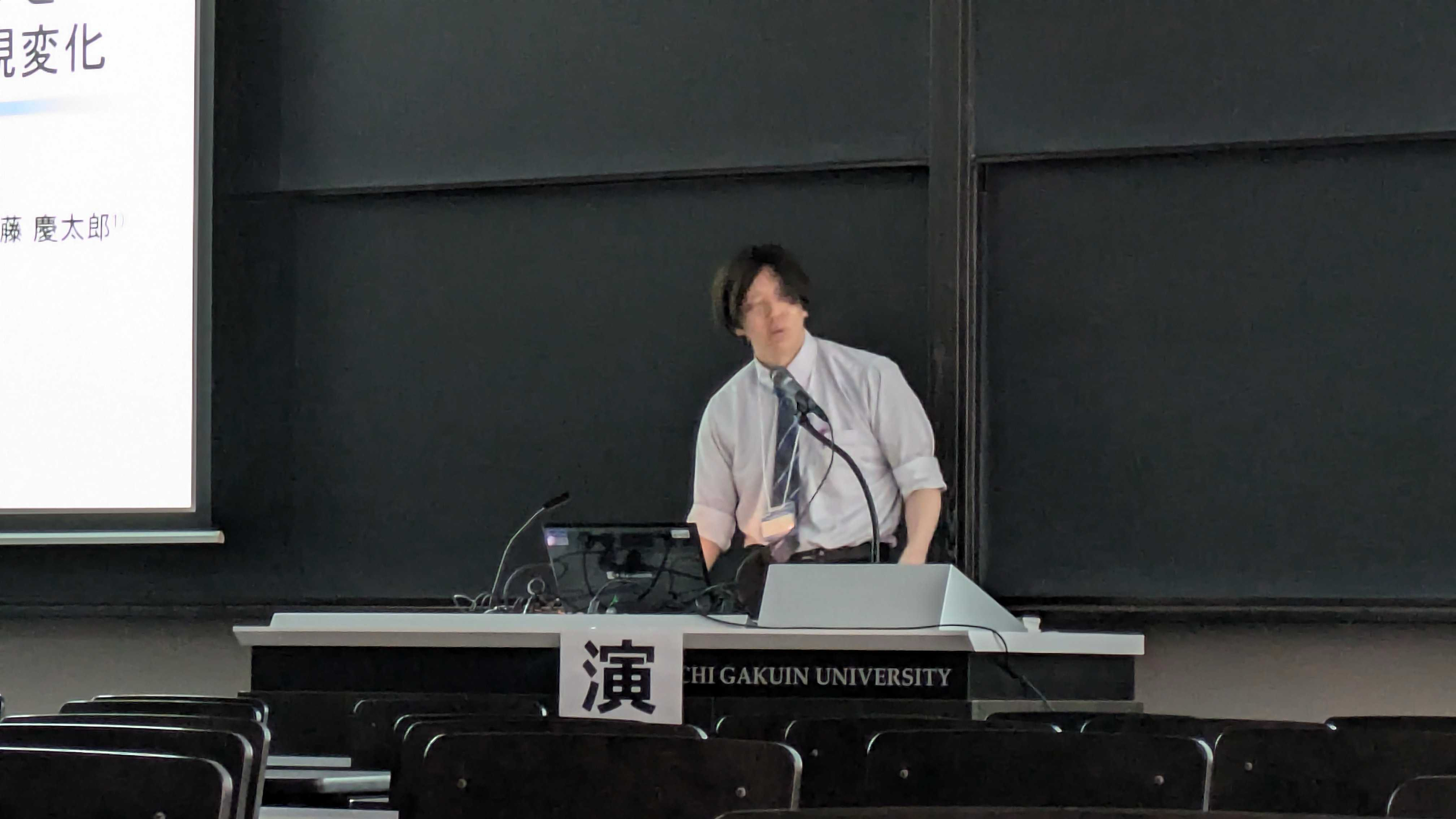 260906
